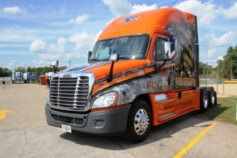 Картинка freightliner+truck автомобили freightliner тягач седельный тяжёлый грузовик