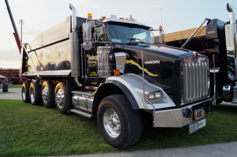Картинка kenworth+dump+truck автомобили kenworth+ выставка улица truck сша автобусы kenworth company