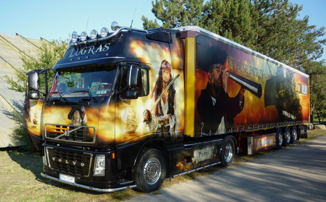 Обои картинки фото volvo, автомобили, volvo trucks , выставка, улица, грузовые, швеция, легковые, aktiebolaget