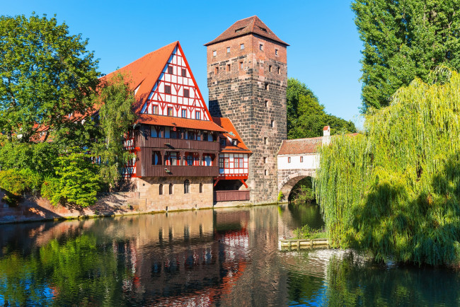 Обои картинки фото nuremberg,  bavaria,  germany, города, - улицы,  площади,  набережные, набережная, pegnitz, river, нюрнберг, здания, мост, река, пегниц, henkersteg, германия, hangman's, bridge, bavaria, germany, бавария