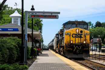 Картинка техника поезда локомотив составрельсы рельсы состав