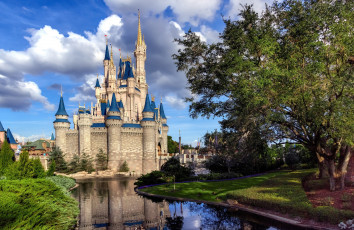 Картинка города диснейленд замок