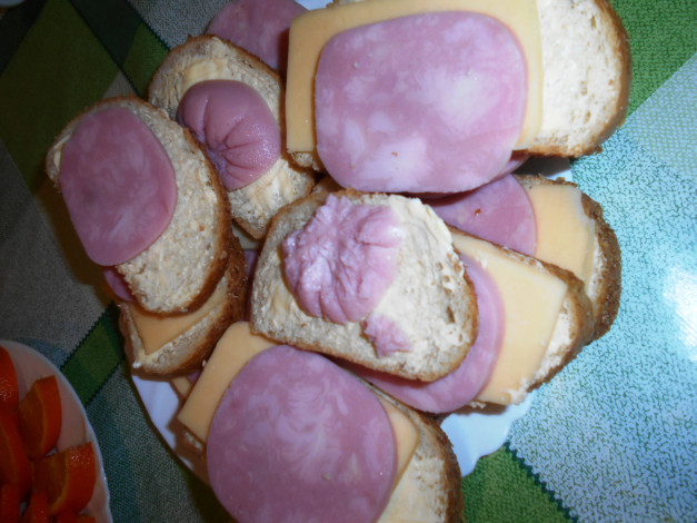 Обои картинки фото еда, бутерброды,  гамбургеры,  канапе, хлеб, колбаса, сыр