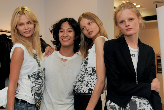 Обои картинки фото разное, знаменитости, девушки, модели, парень, улыбки