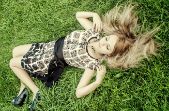 Картинка jeff+milton девушки jeff milton девушка модель светловолосая красотка красавица стройная сексуальная фигура флирт взгляд поза