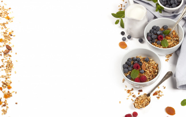 Обои картинки фото еда, мюсли,  хлопья, ягоды, завтрак, молоко, мед