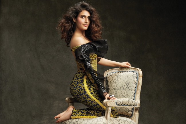 Обои картинки фото девушки, fatima sana shaikh, поза, fatima, sana, shaikh