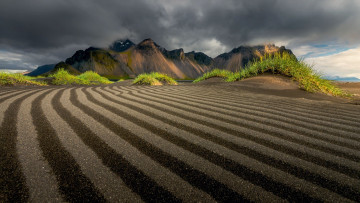 Картинка vestrahorn+mountain iceland природа поля vestrahorn mountain