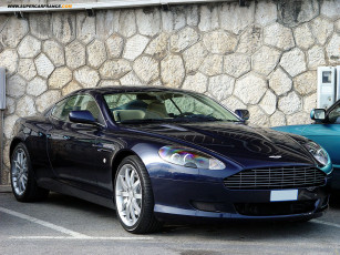 Картинка aston martin автомобили выставки уличные фото