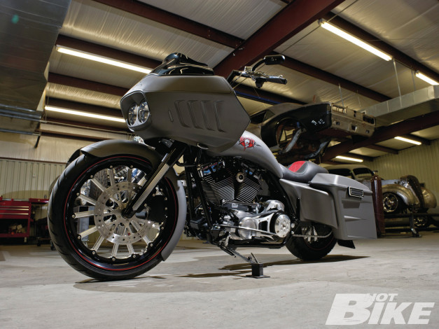 Обои картинки фото мотоциклы, customs, side