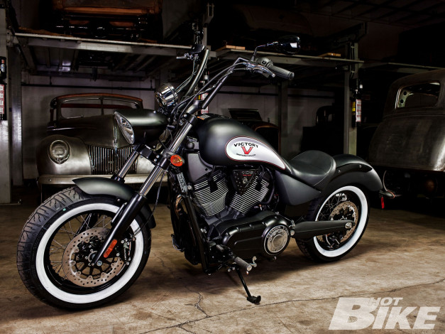 Обои картинки фото мотоциклы, victory, deluxe