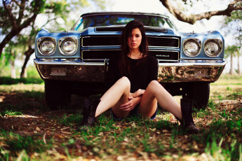 Картинка автомобили авто девушками chevrolet chevelle
