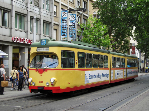 Обои картинки фото техника, трамваи, улица, рельсы, город, трамвай