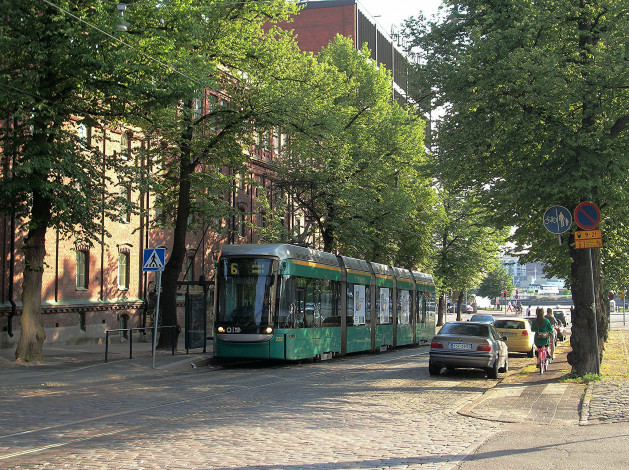 Обои картинки фото техника, трамваи, город, трамвай, рельсы, улица