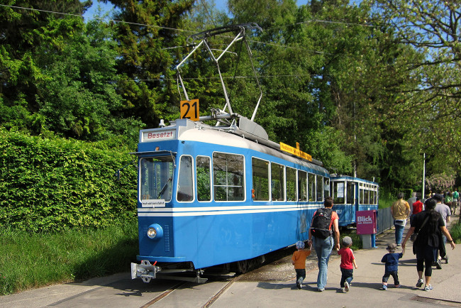 Обои картинки фото техника, трамваи, трамвай, город, улица, рельсы