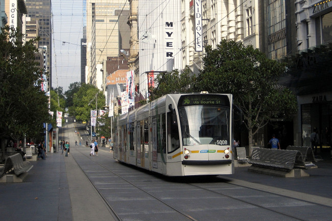 Обои картинки фото техника, трамваи, трамвай, город, улица, рельсы