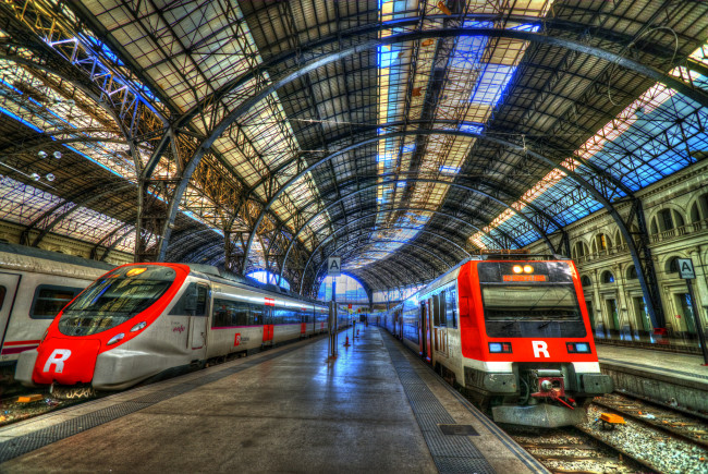 Обои картинки фото техника, поезда, станция, перрон, составы