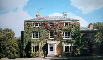 Картинка города -+здания +дома плющ дом