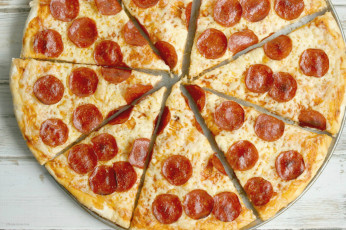 Картинка еда пицца сыр колбаса