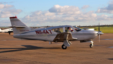 Картинка сommander+114b авиация лёгкие+одномоторные+самолёты легкий гражданская artsfon аэропорт quadruple commander 114b