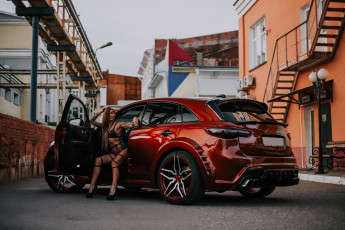 Картинка автомобили -авто+с+девушками infiniti qx70