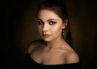 Картинка девушки -+лица +портреты брюнетка серьги цепочка
