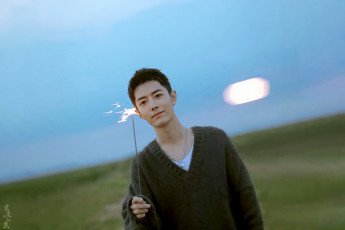 Картинка мужчины xiao+zhan актер свитер бенгальский огонь