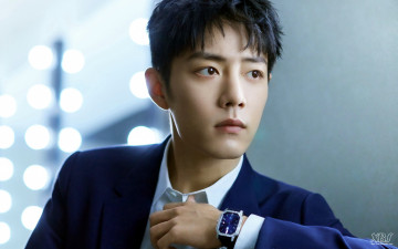 Картинка мужчины xiao+zhan актер лицо пиджак часы