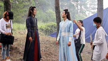 Картинка разное знаменитости ван ибо сяо чжан съемки люди костюмы