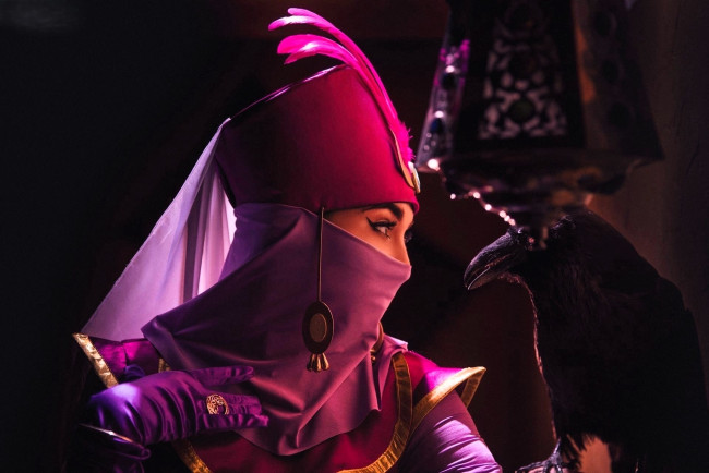 Обои картинки фото девушки, анна шаховская, образ, косплей, наряд, костюм, ворон