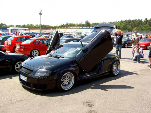 Картинка audi tt tuning автомобили выставки уличные фото