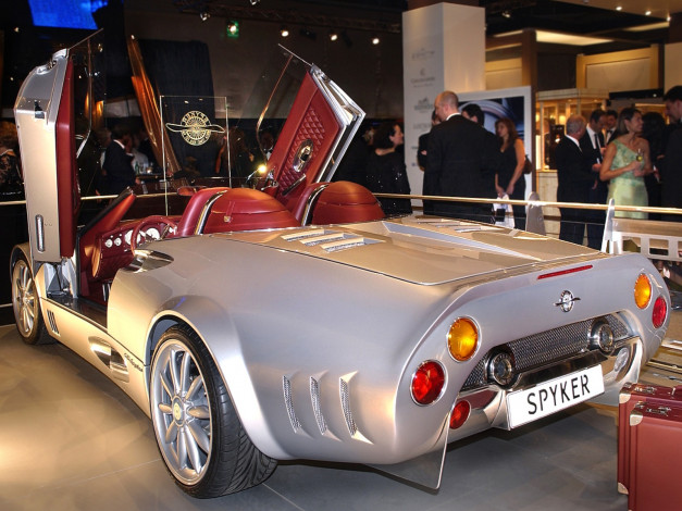 Обои картинки фото spyker, c12, spyder, автомобили, выставки, уличные, фото