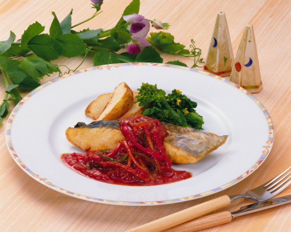 Обои картинки фото еда, рыбные, блюда, морепродуктами