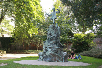 Картинка города памятники скульптуры арт объекты