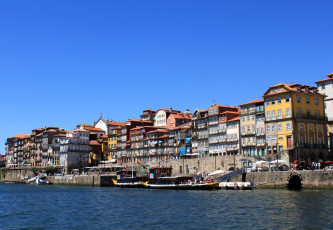 Картинка порту города улицы площади набережные дома лодки катера набережная река