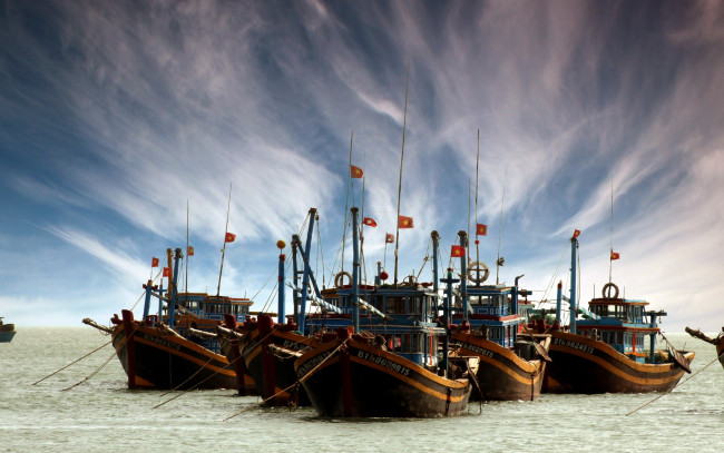 Обои картинки фото корабли, лодки, шлюпки, море, небо