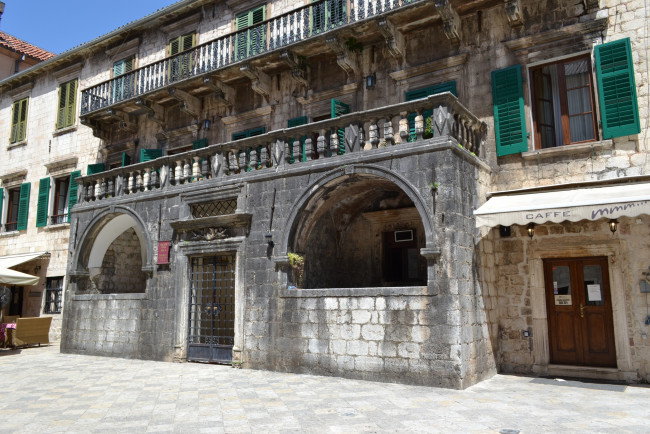 Обои картинки фото Черногория, котор, города, здания, дома, здание, старый, город