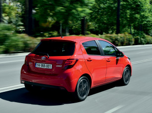 Картинка автомобили toyota 2014 yaris красный