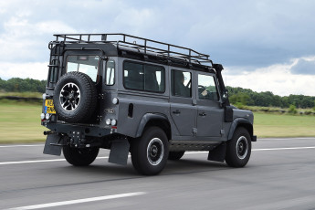 Картинка автомобили land-rover uk-spec adventure land rover defender 110 2015г