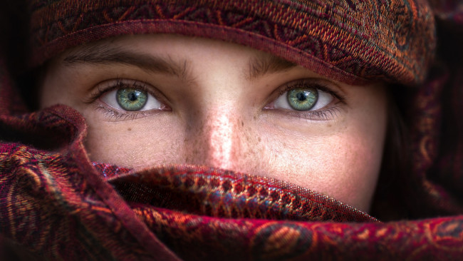 Обои картинки фото разное, глаза, девушка, веснушки