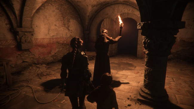 Обои картинки фото видео игры, a plague tale,  innocence, храм, мальчик, факел, монах, девушка