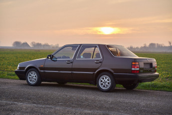 Картинка автомобили lancia