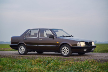Картинка автомобили lancia