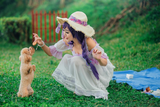 Обои картинки фото девушки, - азиатки, азиатка, шляпа, белое, платье, пудель