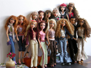 Картинка разное bratz куклы