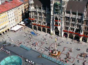 Картинка города улицы площади набережные город дома