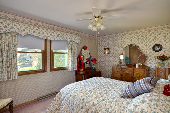 Обои картинки фото интерьер, спальня, кровать, подушки