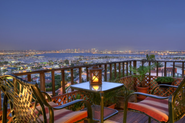 Обои картинки фото интерьер, веранды, террасы, балконы, балкон, столик, панорама