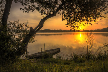 Картинка корабли лодки +шлюпки лодка закат река