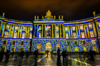 Картинка города -+улицы +площади +набережные здание ночь площадь город